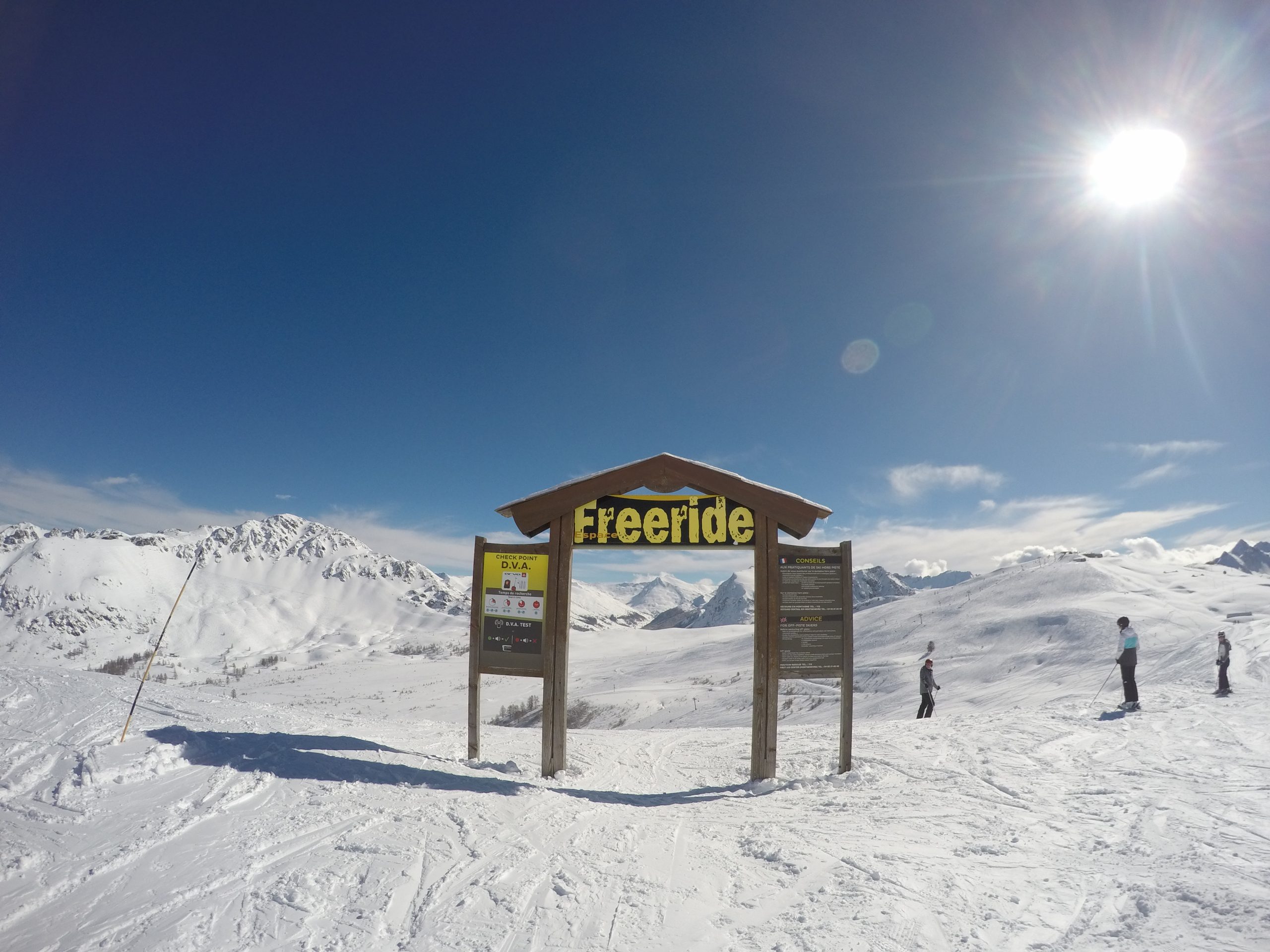 Skiing Individuals and Small Groups
